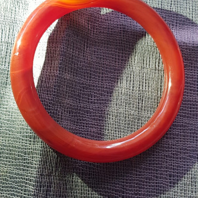 Vòng mã não đỏ Đậm vân ni 61mm x chột to 9,5mm Nữ mệnh hỏa mệnh thổ ạ Nặng 60kg - 70kg đeo đẹp ạ