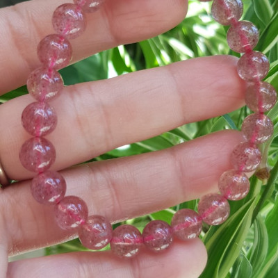 Vòng tay phong thủy đá THẠCH ANH DÂU HỒNG size hạt 8mm tự nhiên NỮ mệnh HOẢ mệnh THỔ may mắn tốt sức khỏe công việc ạ