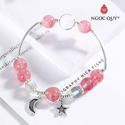 Vòng tay đá thạch anh dâu phối charm trăng sao mệnh hỏa, thổ - Ngọc Quý Gemstones