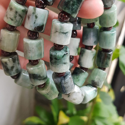 Vòng tay Nam kiểu đá Cẩm thạch tự nhiên xanh ngọt phối bi tròn đậm đẹp Size hạt 12mm dài 14mm hợp nam mệnh thủy mộc hỏa đeo ạ 