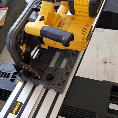 RAY 1M MÁY CƯA CẦM TAY DWS5021-XJ DEWALT DWS5021-XJ - HÀNG CHÍNH HÃNG