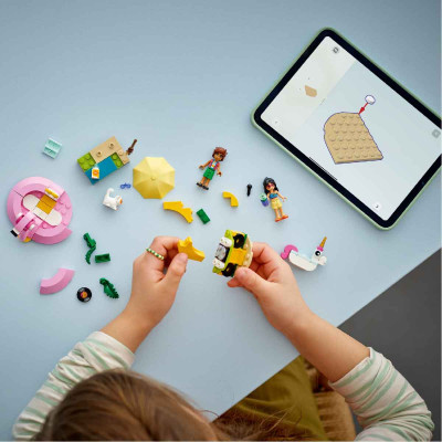 LEGO FRIENDS 42658 Đồ Chơi Lắp Ráp Bữa Tiệc Hồ Bơi Của Kỳ Lân Và Hồng Hạc (99 chi tiết)