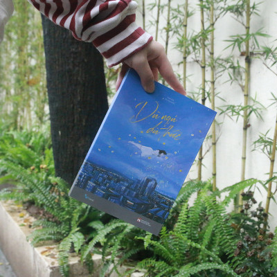 Dù Ngủ Dù Thức (Tặng kèm Bookmark)