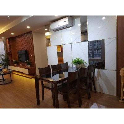 bàn ăn gỗ sồi nga mặt đá phun màu óc chó