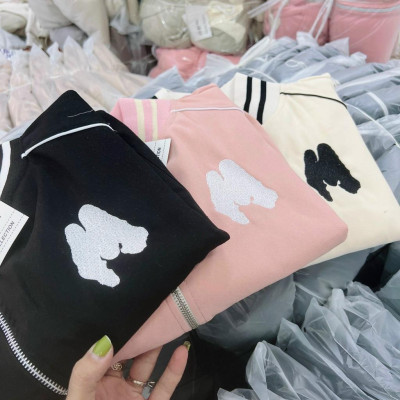 Áo khoác da lộn da lộn chữ M 2 lớp crotop cute hàng rất đẹp-A977