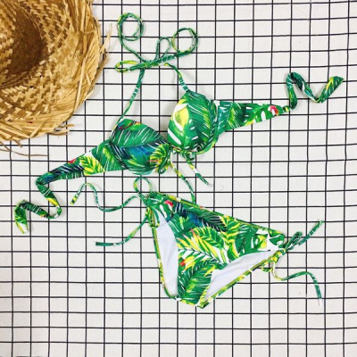 Bikini Tam Giác Có Gọng Nâng Ngực Họa Tiết