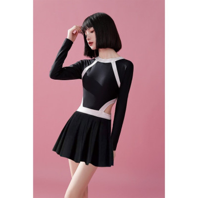 Bộ đồ bơi bikini nữ kín đáo đi tắm biển giấu bụng váy liền áo dài tay - B.42