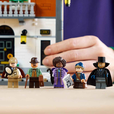 LEGO ICONS 10351 Đồ Chơi Lắp Ráp Phố Baker - Sherlock Holmes (1359 chi tiết)