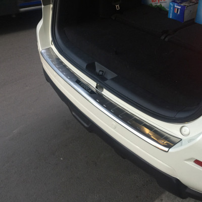 Ốp chống trầy cốp INOX dành cho xe Nissan Terra – Bên ngoài