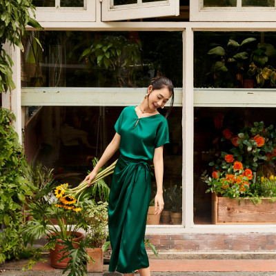 Áo Cổ V Cúc Phương TOP215 Thời trang thiết kế Hity