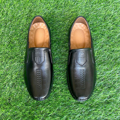 Giày da nam Trường Hải màu đen da bò may full đế GD3301