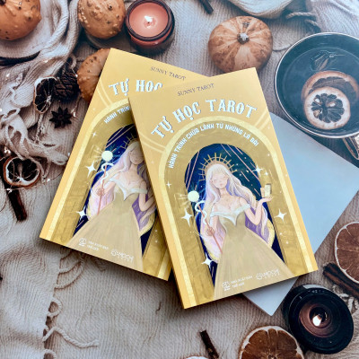 Sách - Tự học Tarot: Hành trình chữa lành từ những lá bài