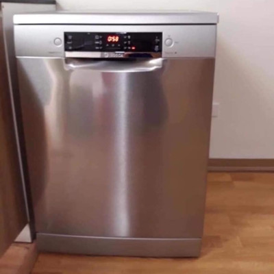 Máy rửa chén BOSCH HMH.SMS88TI03E - Hàng chính hãng