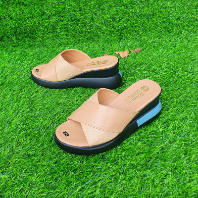 Dép nữ đế xuồng 7cm Trường Hải trung niên 2 màu đen, kem PU nhẹ DN145