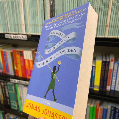 Sách - The Girl Who Saved The King of Sweden by Jonas Jonasson | Contemporary / Humor Fiction