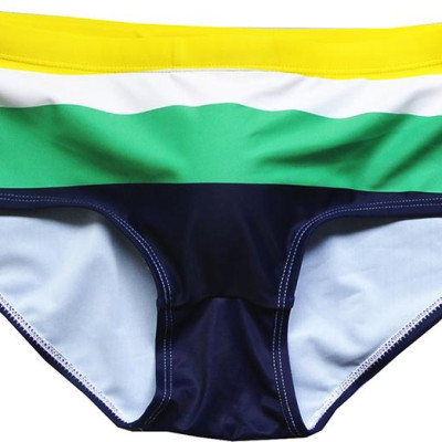 Quần bơi nam đẹp phối nhiều màu sắc, trẻ trung và độc đáo