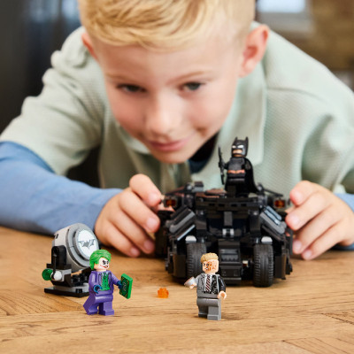 LEGO SUPERHEROES 76303 Đồ Chơi Lắp Ráp Batman Tumbler Đấu Với Two-Fac Và Joker (429 chi tiết)