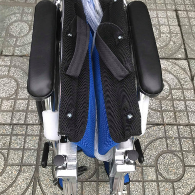 Xe Lăn Hợp Kim Nhôm Du Lịch Siêu Nhẹ Lucass X63L - màu ngẫu nhiên