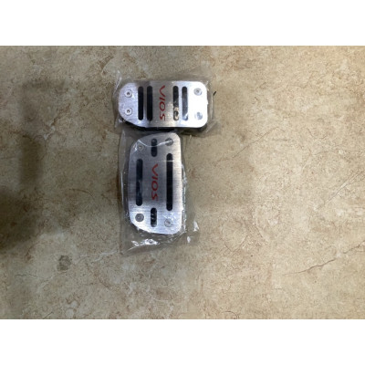 Bọc đệm chân phanh, chân ga theo xe Toyota Vios 2014-2021