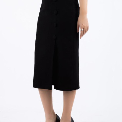 Chân Váy Midi Cúc Bọc De Leah - Đen
