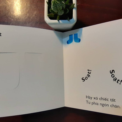 Combo 4 cuốn Ehon Nhật Bản Cùng chơi trốn tìm 4 Trang phục, Cùng chơi trốn tìm 5 Trái cây, Cùng chơi trốn tìm 6 Động vật, Cùng chơi trốn tìm 7 Rau củ