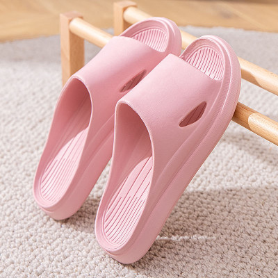 Dép xốp  sọc cao cấp  đi trong nhà , mang trong văn phòng, nhà tắm , đế dép làm bằng nhựa chống trơn trượt ,chống thấm nước , êm nhẹ  ,mềm mại mang lại cảm giác thoải mái  cho người sử dụng