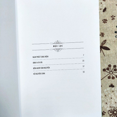 Kinh A di đà - Bốn Mươi Tám Nguyện - Kệ Nguyện Sinh - Nghi thức tụng niệm (Bìa cứng, cao cấp)