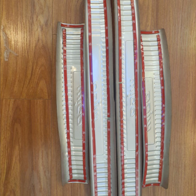 Bộ Ốp bậc cửa, Nẹp bước chân INOX dành cho xe Toyota Wigo - Bên trong