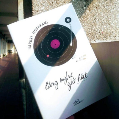 Sách - Lắng nghe gió hát (TB 2023) (Nhã Nam HCM)