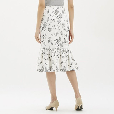 Chân váy hoa đuôi cá G#U Nhật Bản