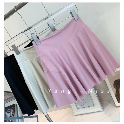 Chân váy thể thao dáng ngắn xòe trẻ trung cho nữ