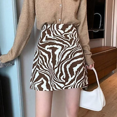 Chân váy ngắn chữ A họa tiết kẻ vằn cho nữ