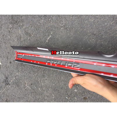 Ốp Bậc Cửa Dành Cho Xe Kia Soluto 2018 2019 2020 - mẫu titan