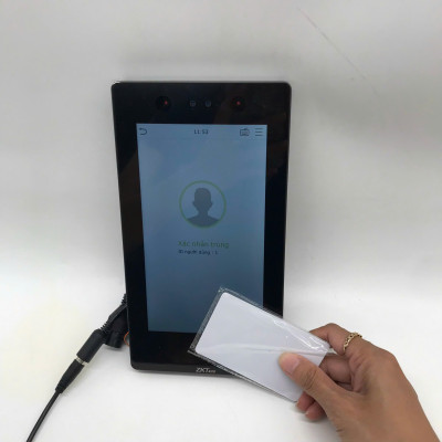 Máy chấm công & kiểm soát cửa = khuôn mặt, thẻ từ Zkteco SenseFace 7A - Hàng nhập khẩu