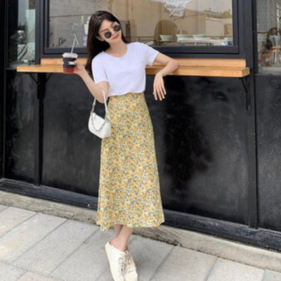 Chân váy hoa midi sang trọng thích hợp mặc dạo phố hoặc đi làm