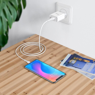 Bộ sạc Hoco C81A sạc nhanh 2.1A Max - Hàng Chính Hãng 1 cổng sạc Usb to lai ning chất liệu PVC an toàn Pon Case