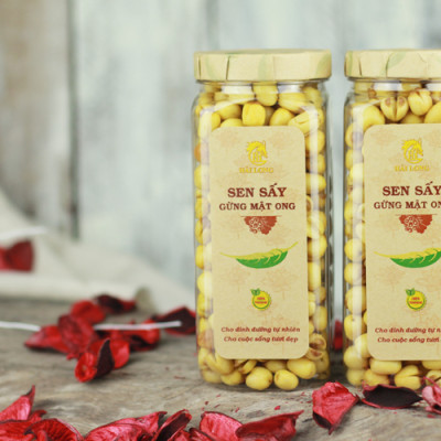 Combo Sen Sấy Gừng Mật Ong Hải Long (230g) + Hạt Điều Rang Muối Tách Vỏ Lụa Hải Long (250g)